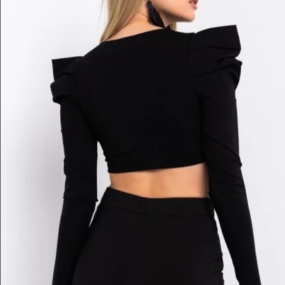 Cutest crop top ever - Picture 2 of 4